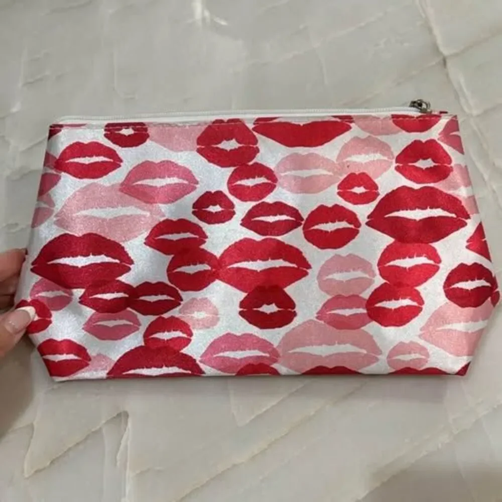 Red and Pink Lips Print Makeup Bag